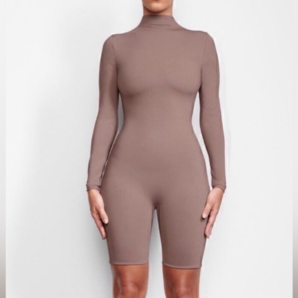 SKIMS! All-in-one Mid thigh Jumpsuit NWT